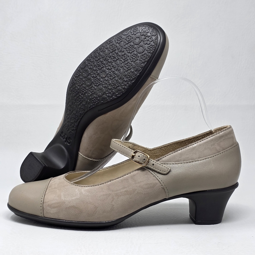 SAS Size 9 M Isabel Beige Leather Shoes Mary Jane Style Pumps Mid Heel Buckle